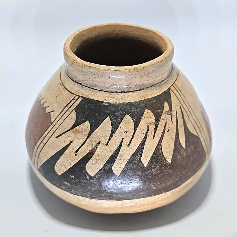 VINTAGE SOUTHWEST POLYCHROME POTTERY OLLA –  GEOMETRIC DECORATION