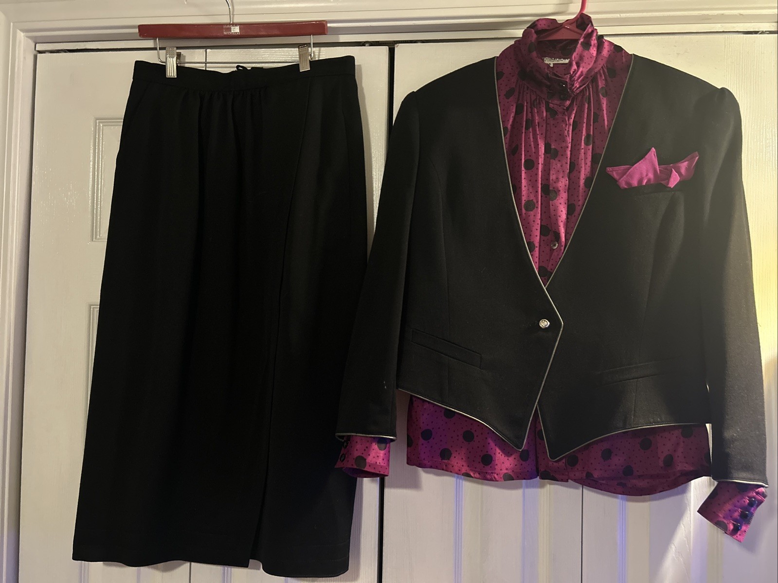 Windsmoor 3pc Skirt Suit Size 14 Wool Cashmere Black Magenta Polka Dot Vintage Windsmoor 3pc Skirt Suit Size 14 Wool Cashmere Black Magenta Polka Dot Vintage