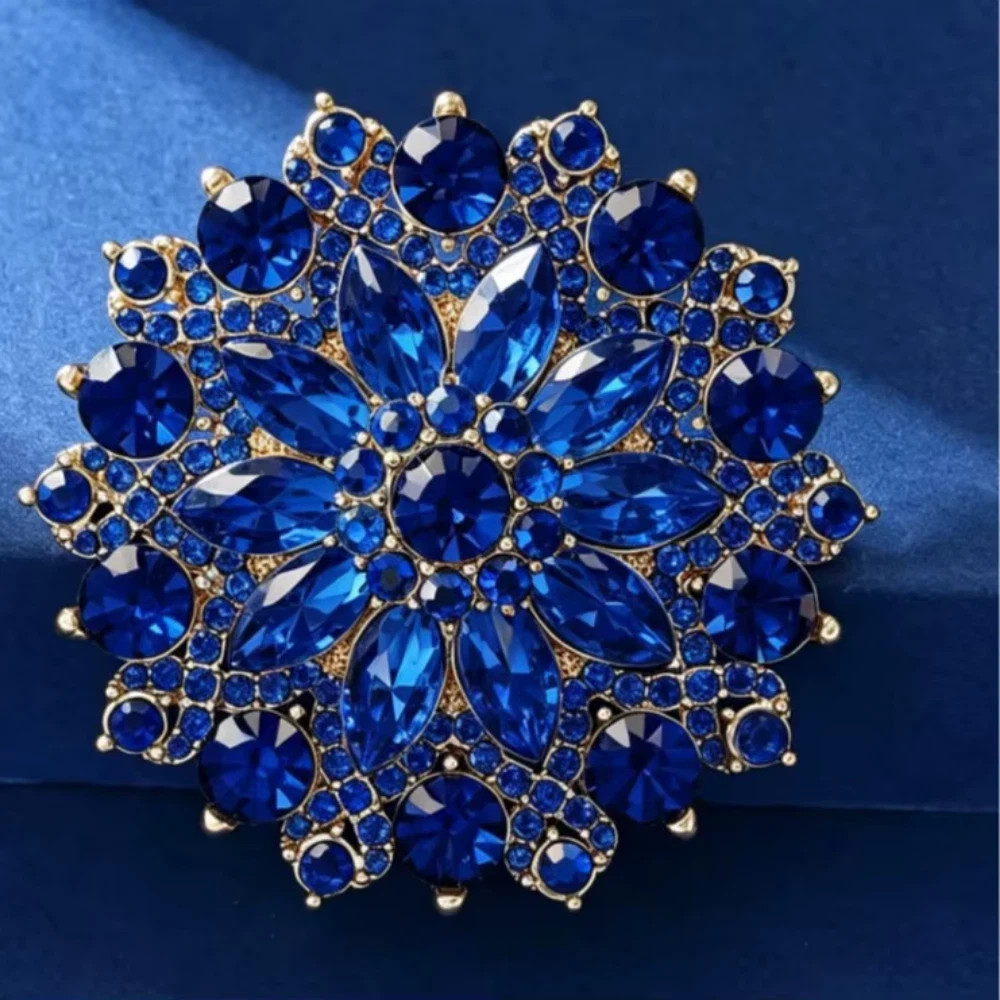Vintage Blue Crystal Flower Brooch Pin Gold Rhinestone Statement Jewelry Gift Vintage Blue Crystal Flower Brooch Pin Gold Rhinestone Statement Jewelry Gift