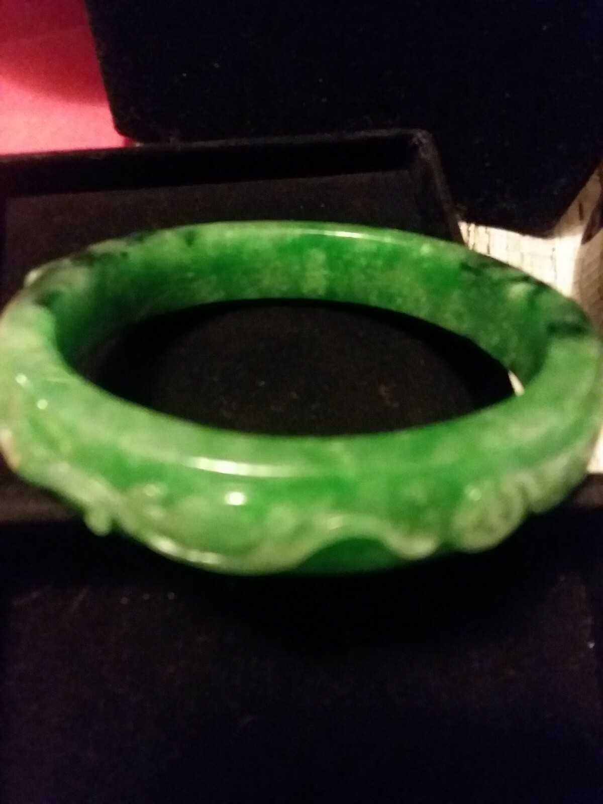Antiq Chinese Emerald Green Jade  H. Carved Bangle Bracelet. 58g  insde 2.3mm 