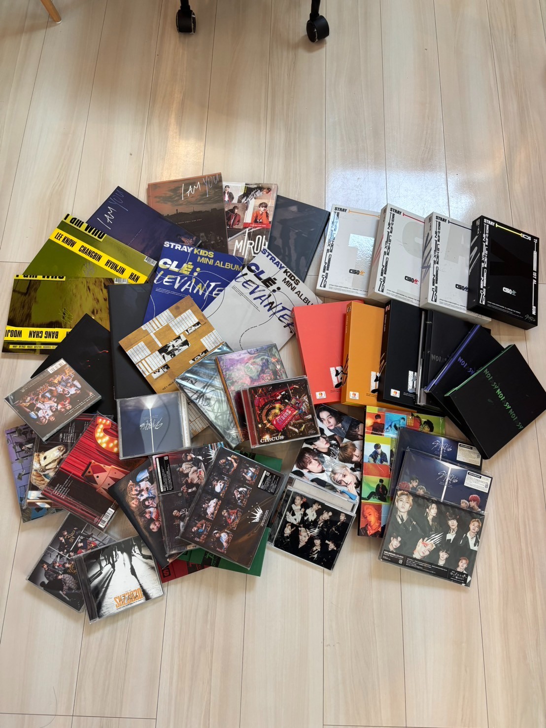 Stray Kids Straykids Album Lot Bonus Music Album Set Collectible 15+ a set of 45 Stray Kids Straykids Album Lot Bonus Music Album Set Collectible 15+ a set of 45