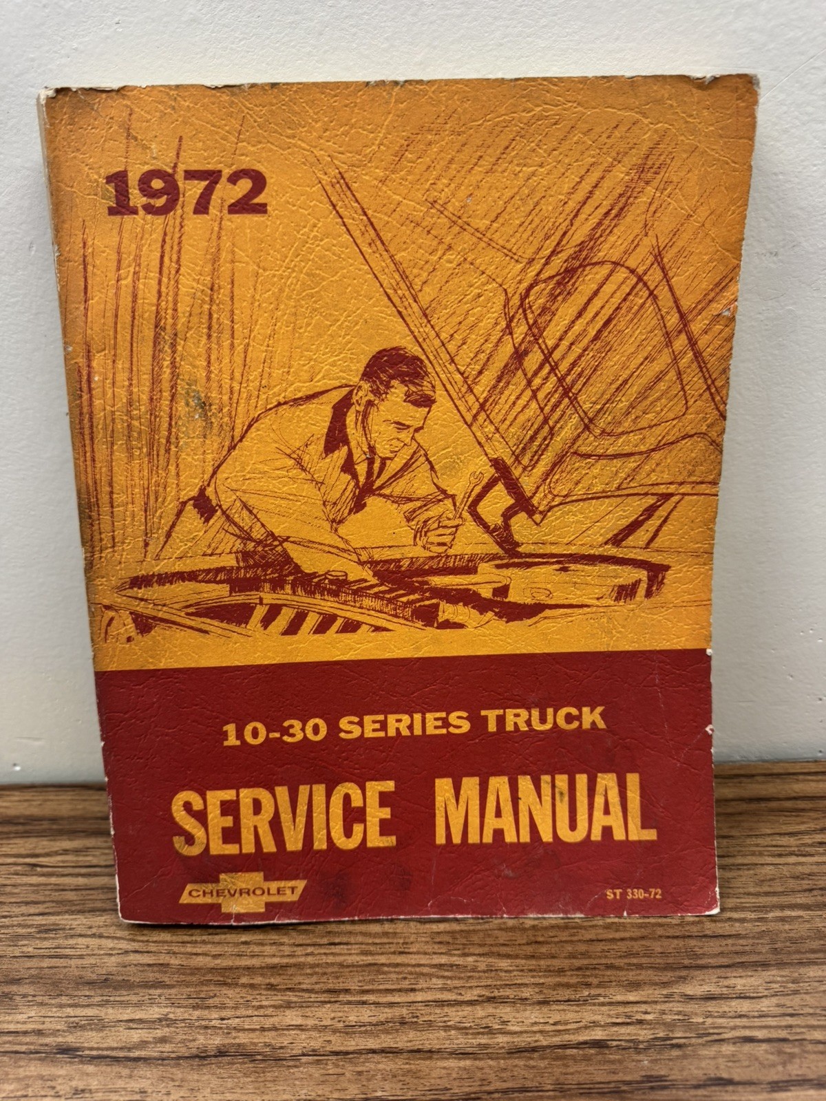 Chevrolet 1972 10-30 Series Truck Service Manual ST 330-72