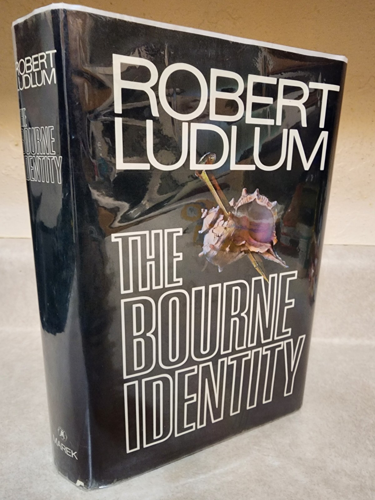 THE BOURNE IDENTITY Robert Ludlum SIGNED 1980 HCDJ 1st Edition 1st Print Marek