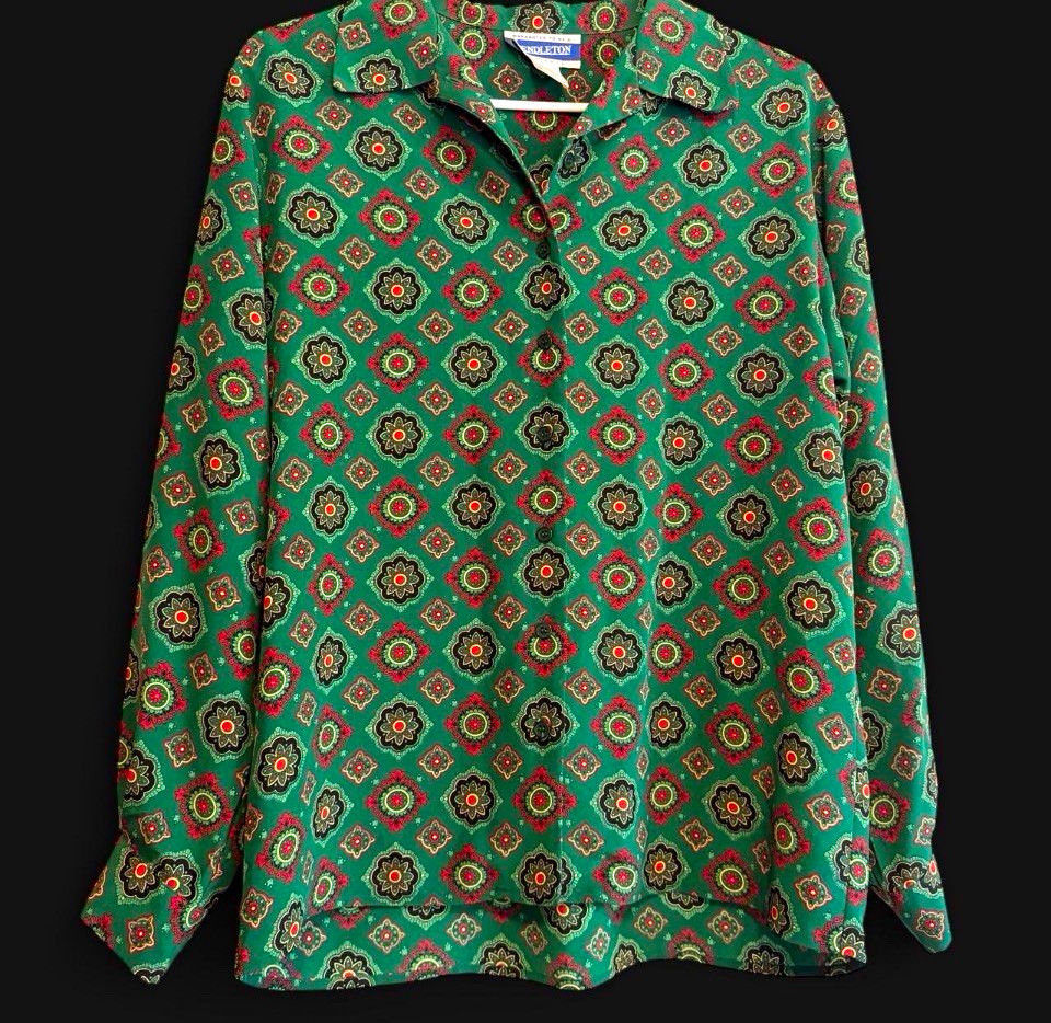 Pendleton Women\'s Green Geometric Collared Long Sleeve Woven Button-Up 8