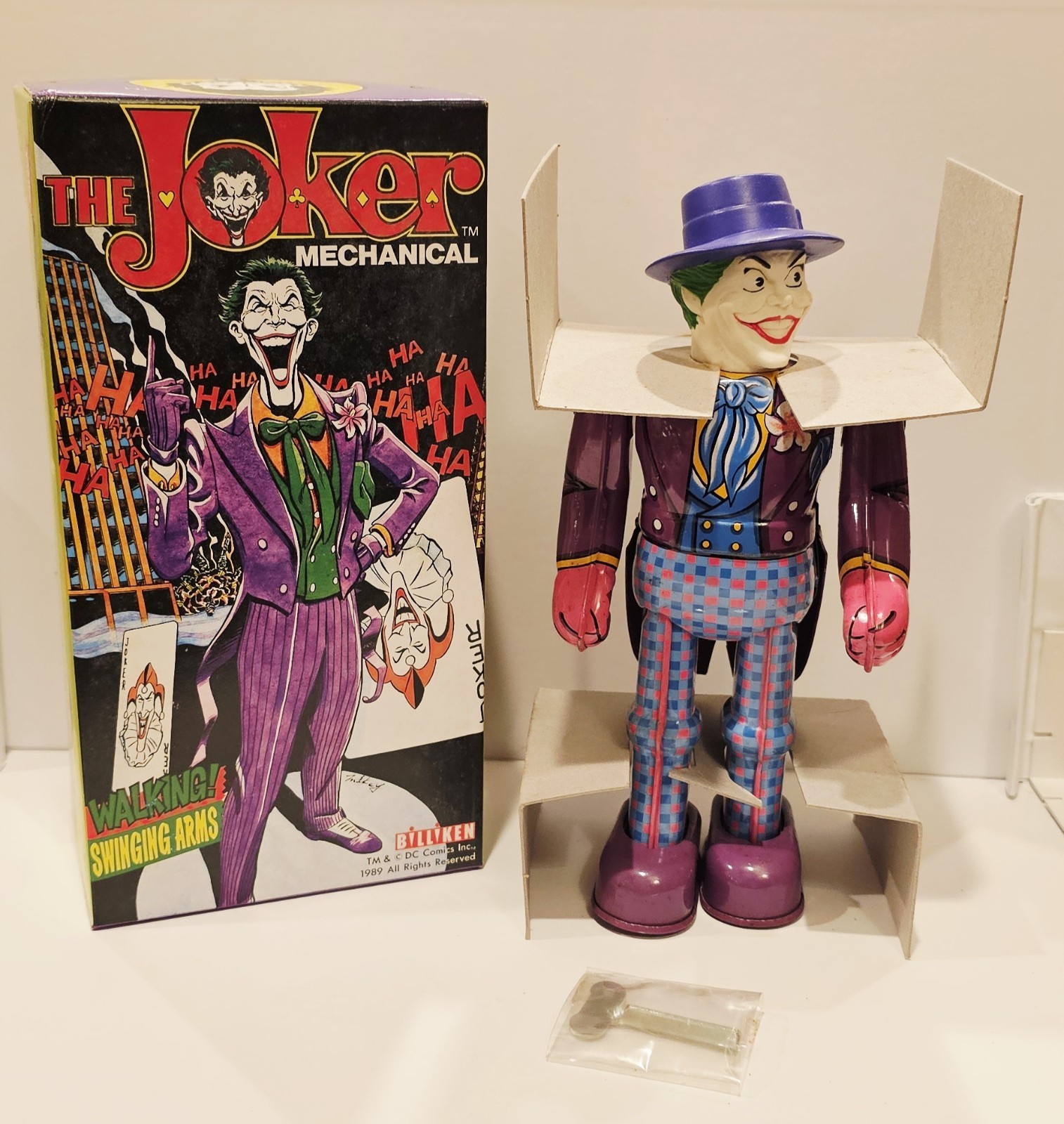 VINTAGE BILLIKEN JOKER TIN ROBOT NEW WITH ROBOT, BOX, & KEY ONLY. *NO BOOKLET* VINTAGE BILLIKEN JOKER TIN ROBOT NEW WITH ROBOT, BOX, & KEY ONLY. *NO BOOKLET*