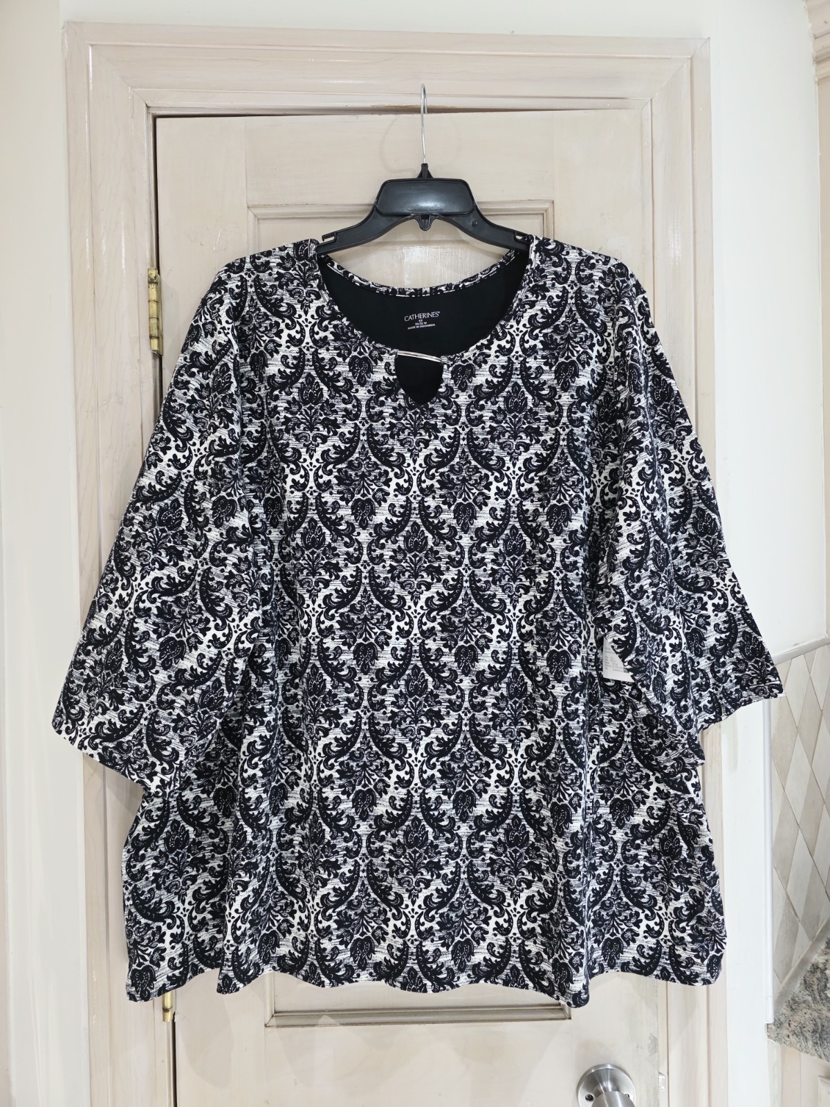 New Catherine’s 3/4 Sleeve Tunic Length Shirt  Metal Detailing Plus 4X 30/32W