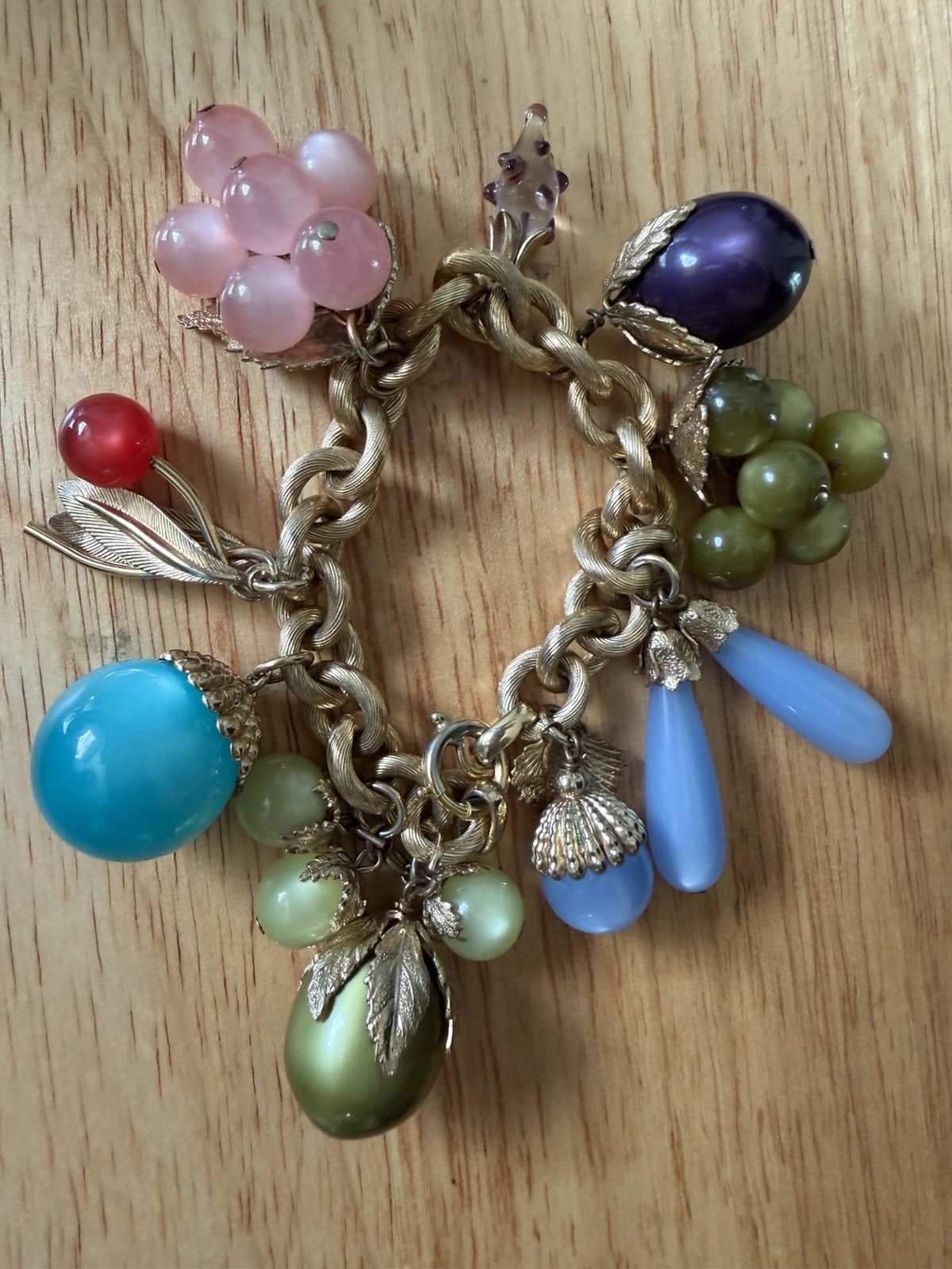 Napier Tropicana 1950s Vintage Lucite Charm Bracelet Napier Tropicana 1950s Vintage Lucite Charm Bracelet
