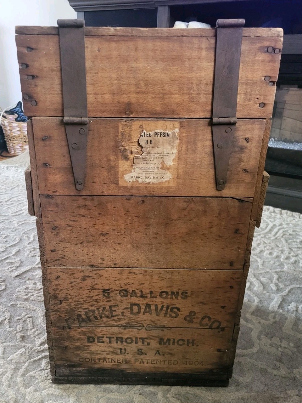 Rare Antique PARKE DAVIS  1904 Rocking Container Apothecary Advertising Crate