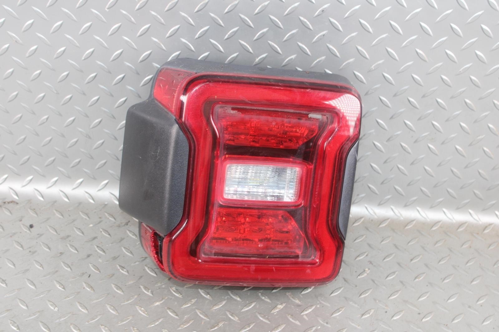 ⚠️DMG⚠️ 18-24 Wrangler Passenger Right RH Taillight Tail Light Lamp Lens LED OEM