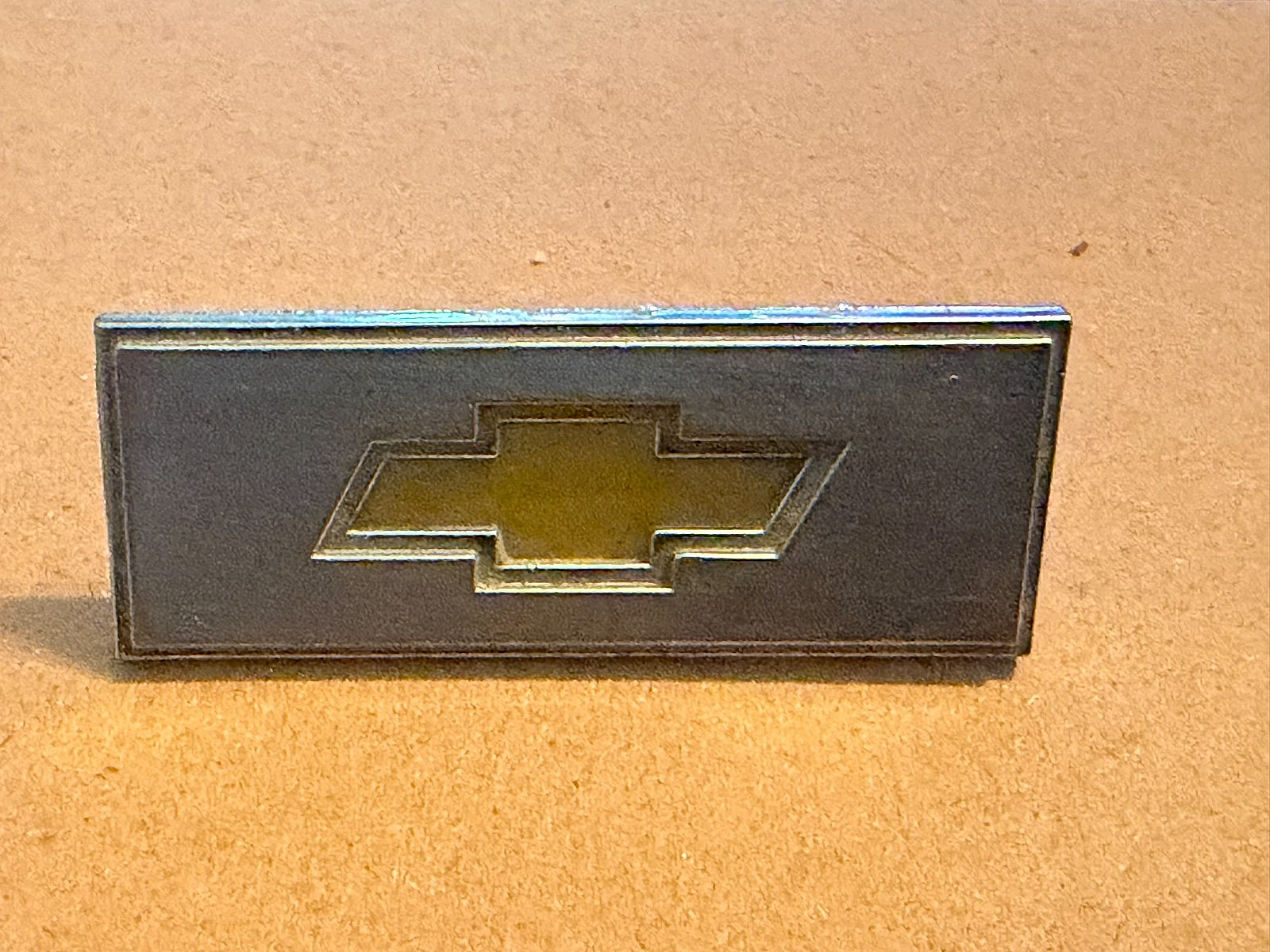 NOS 1973 - 1978 CHEVY TRUCK BLAZER CENTER CONSOLE EMBLEM 3944807