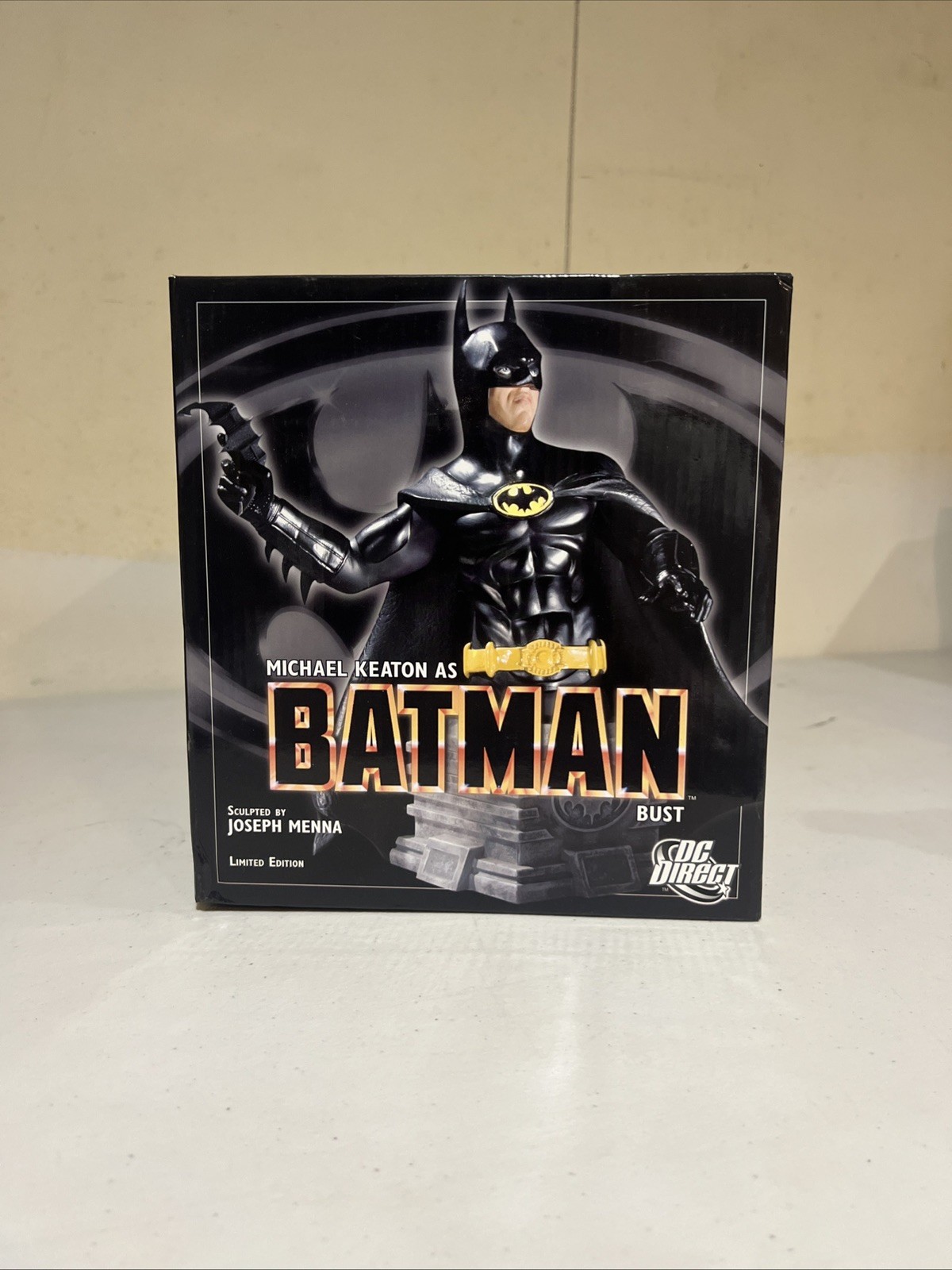DC Direct Batman 1989 Bust Michael Keaton 11/2500 New Sealed DC Direct Batman 1989 Bust Michael Keaton 11/2500 New Sealed