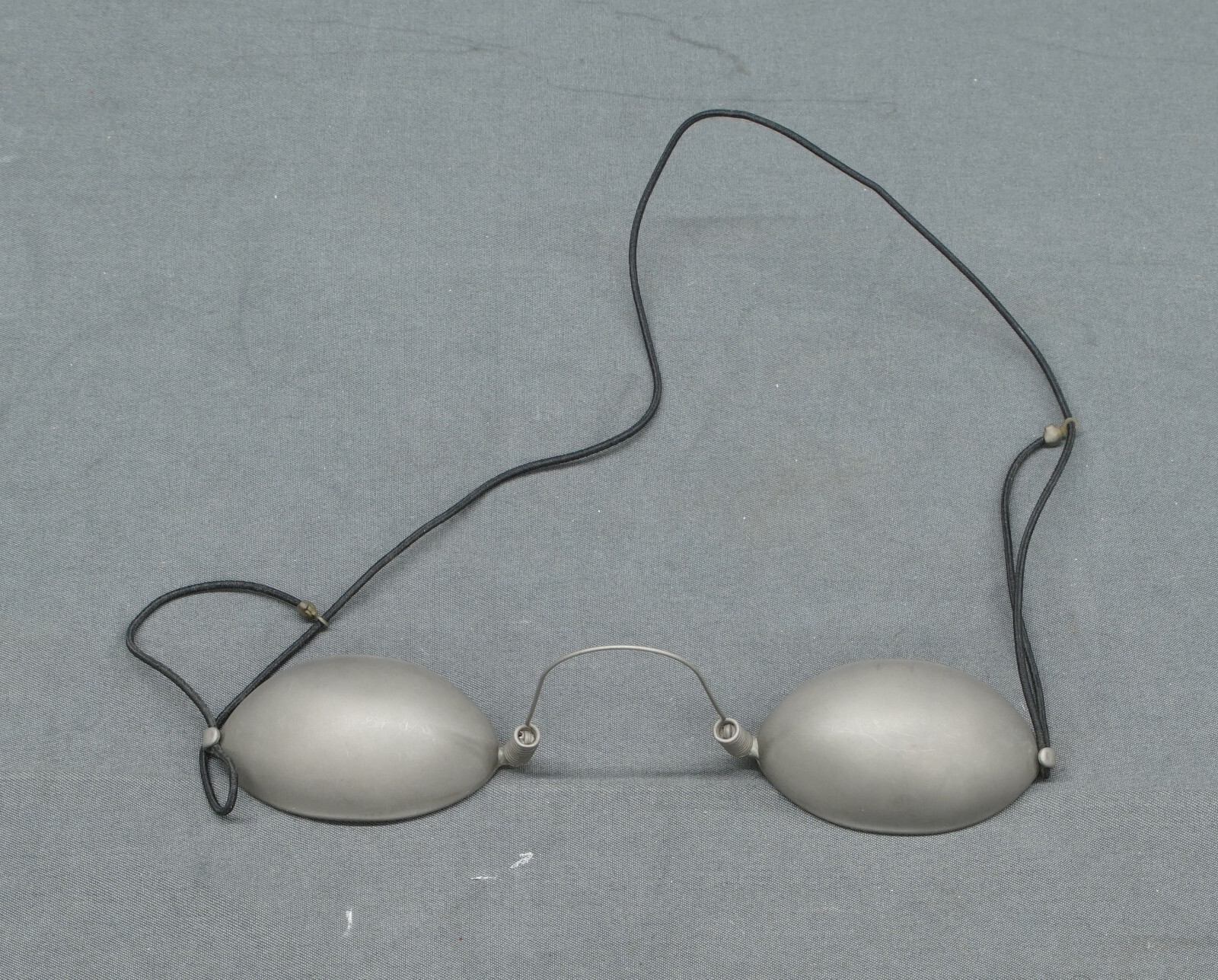 Oculo-Plastik Durette II Patient Eye Shield (R2)