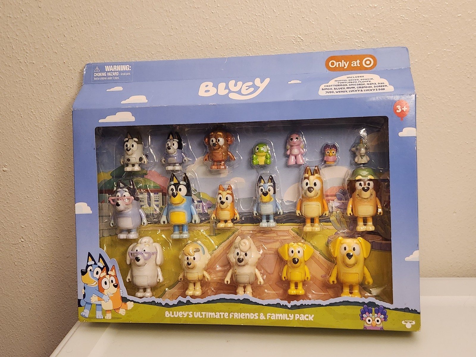 NEW Bluey Ultimate Friends & Family Figure Pack Target Exclusive 18 Piece Set NEW Bluey Ultimate Friends & Family Figure Pack Target Exclusive 18 Piece Set