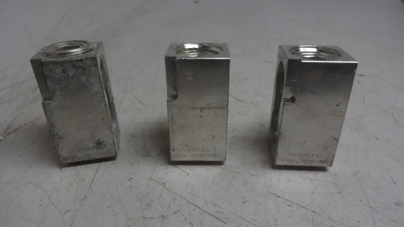 Lot of 3 Square D AL600LF52 Aluminum Mechanical Breaker Lug