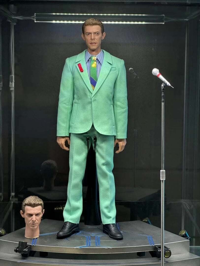 1/6 David Bowie 1/6 David Bowie