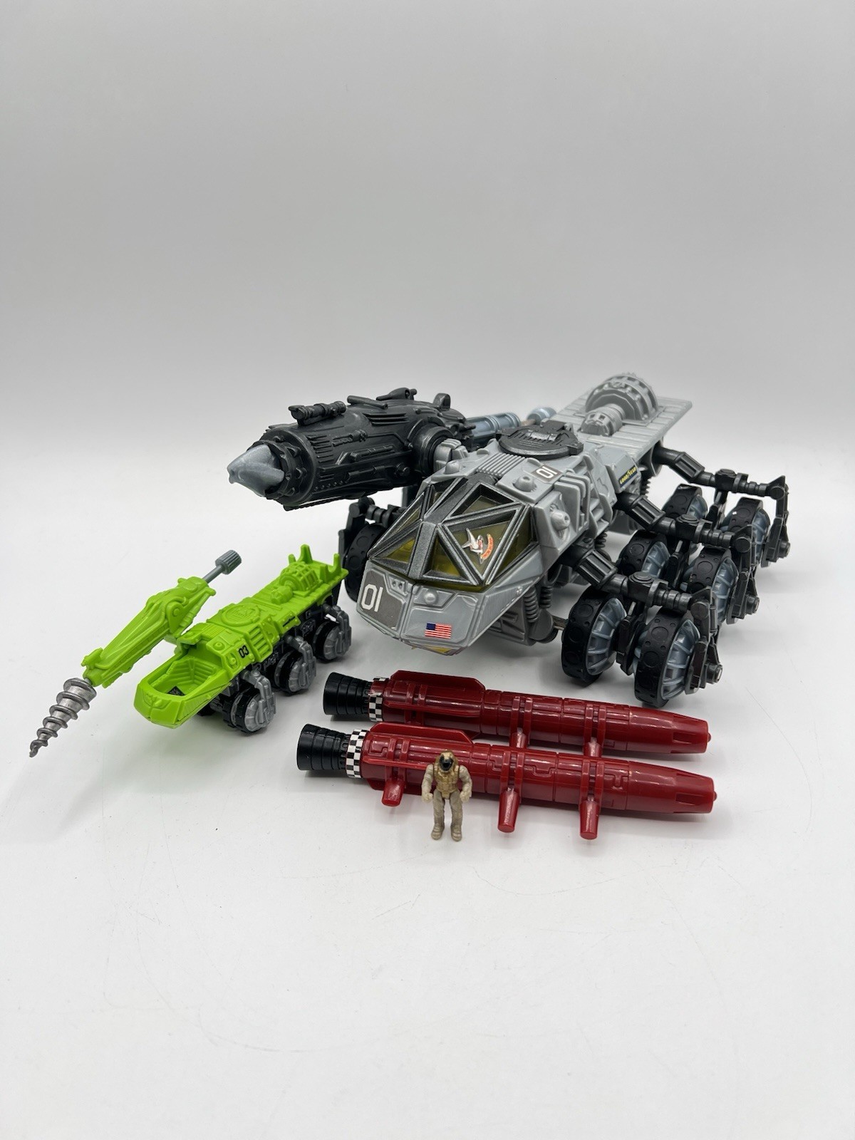 1998 Armageddon Armadillo 12 Wheel Rover Vehicle Trendmasters Figure And  Parts