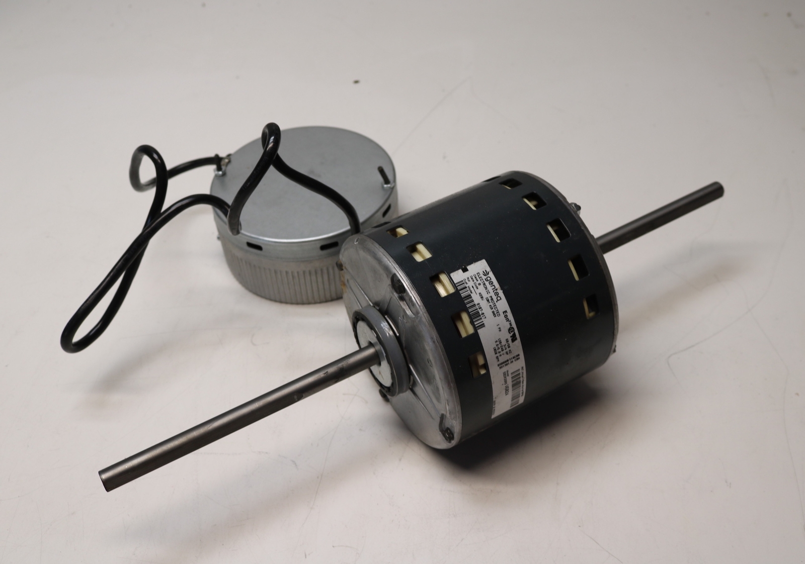 Bard 8107-017 ECM Dual Blower Motor Genteq 5SDA39RS 3/4HP 1PH 120V/240V 1050RPM