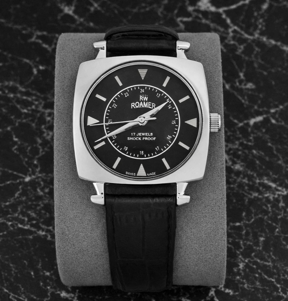 RARE Vintage Roamer Black Face ST96 Movement RARE Vintage Roamer Black Face ST96 Movement