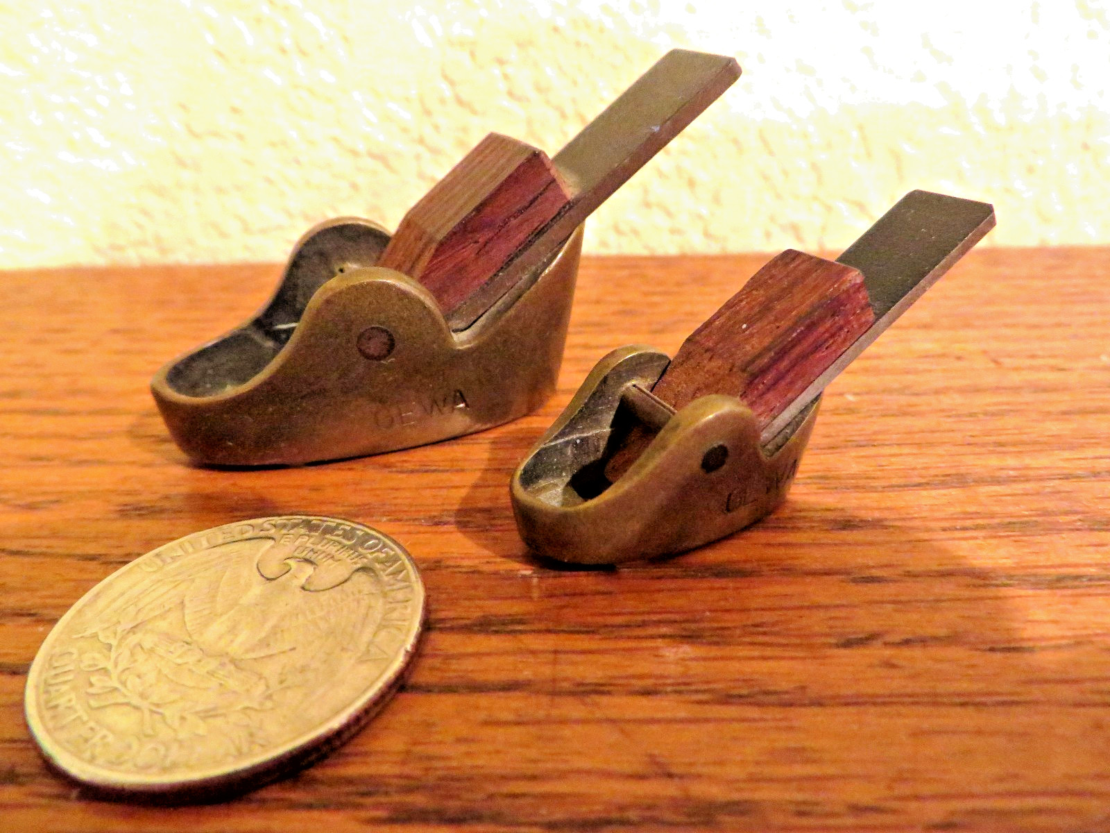 2 Vintage  GEWA Thumb Planes Violin Makers?