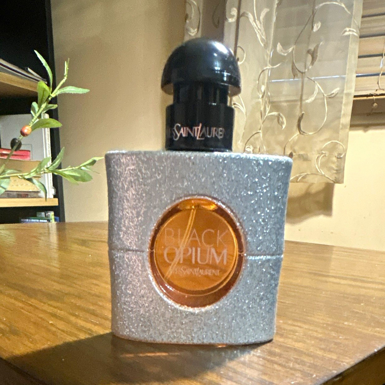 Yves Saint Laurent Black Opium Eau de Parfum Glitter Spray (1 fl oz)