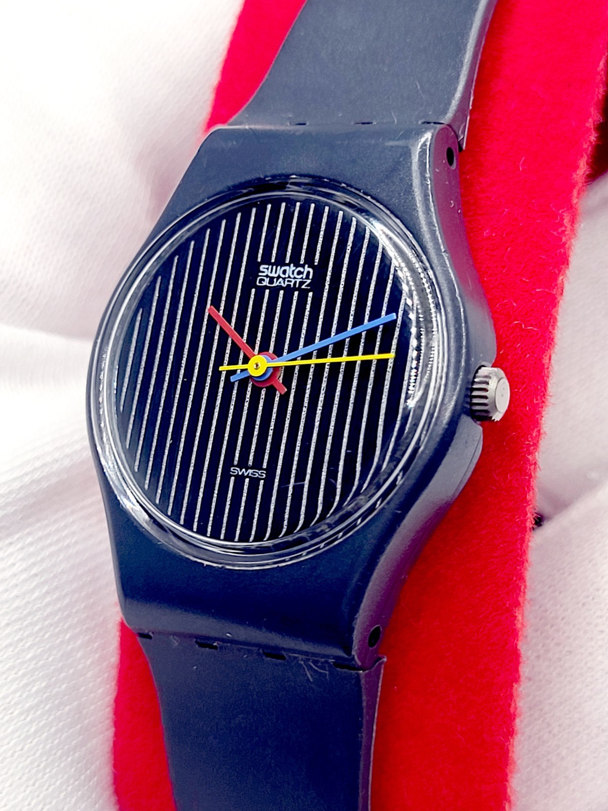 Vintage 1985 Swatch Lady Miss Chanel  Pinstripe LA100 Swiss Watch RARE New Batt