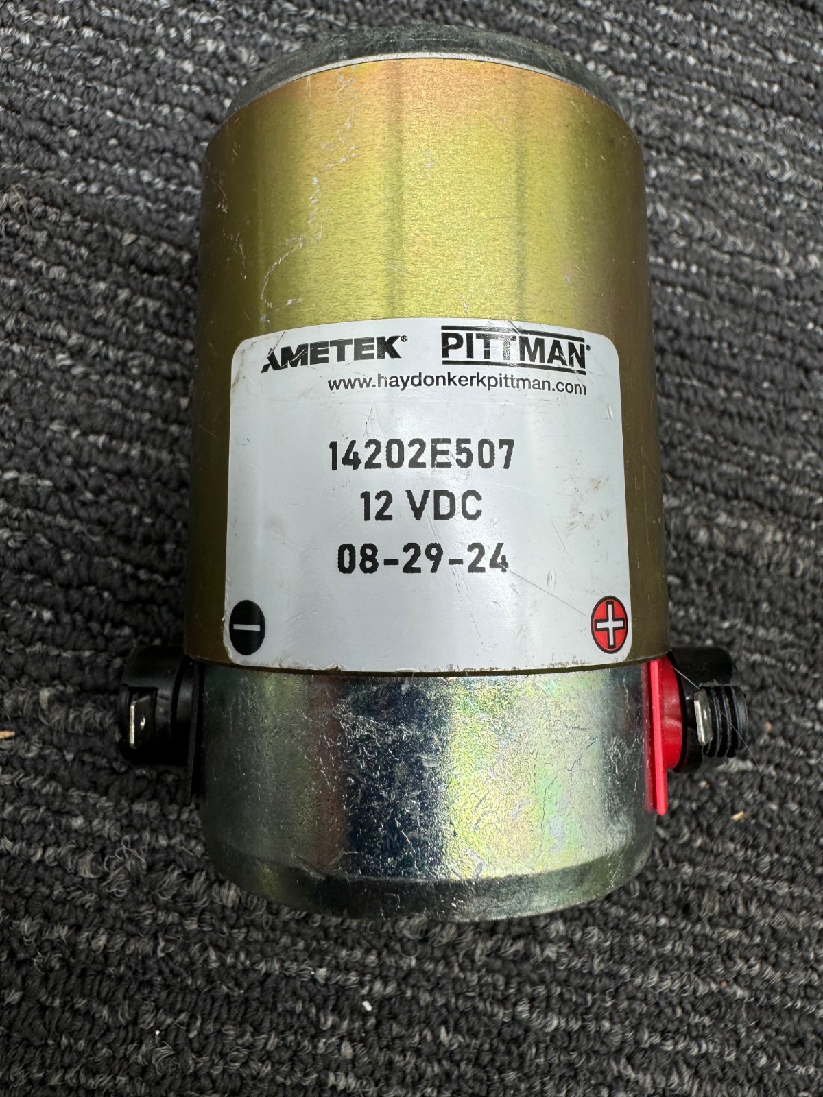 NEW PITTMAN AMETEK DUAL SHAFT GEARMOTOR 12 VDC ; 14202E507 NEW PITTMAN AMETEK DUAL SHAFT GEARMOTOR 12 VDC ; 14202E507