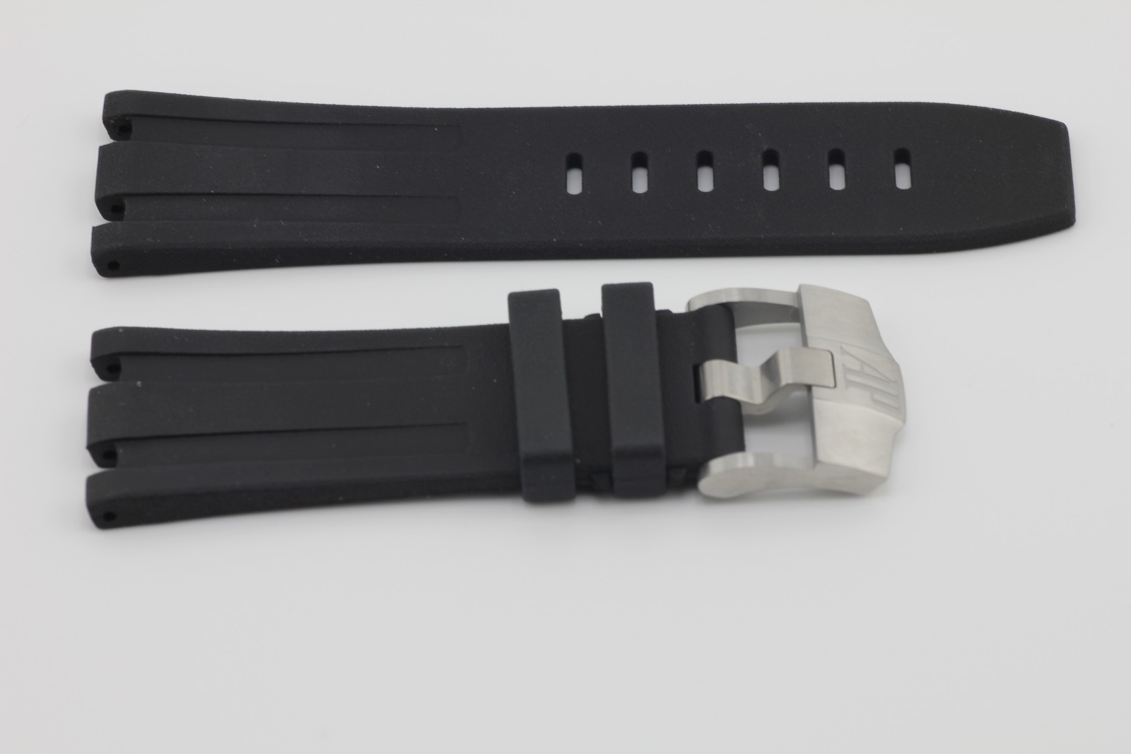 Audemars Piguet 42mm Royal Oak Offshore Black Rubber Diver Strap + Buckle