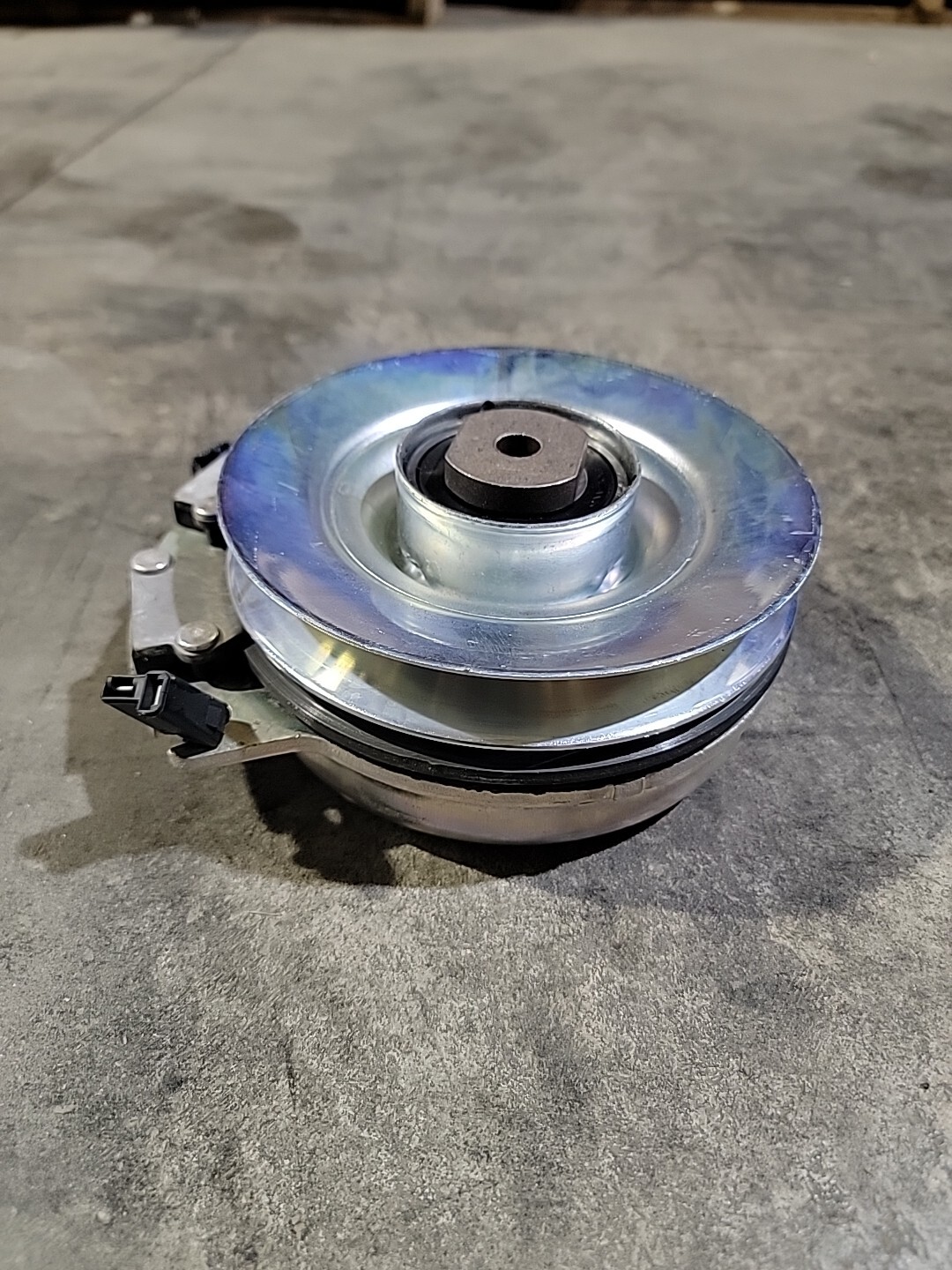 OEM Electric PTO Clutch Warner 521852, 5218175, 5218-211, 5218211 NEW -HK OEM Electric PTO Clutch Warner 521852, 5218175, 5218-211, 5218211 NEW -HK
