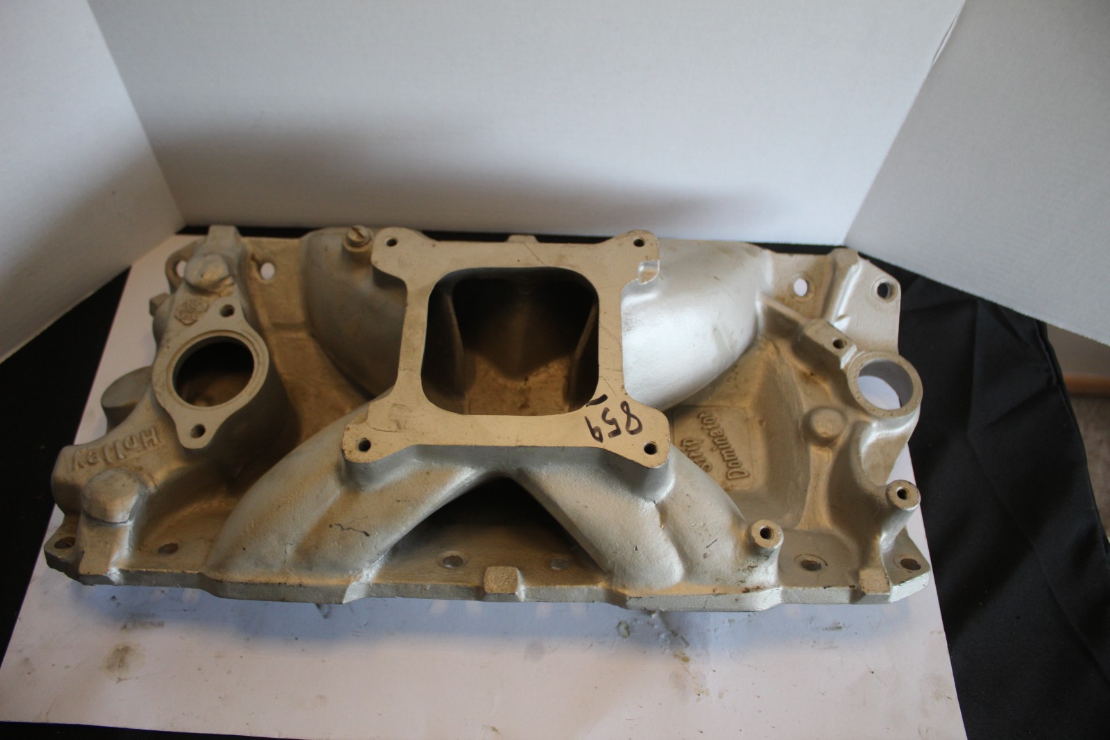 Holley strip dominator SBC intake manifold 701R-2 ump imca wissota asa arca