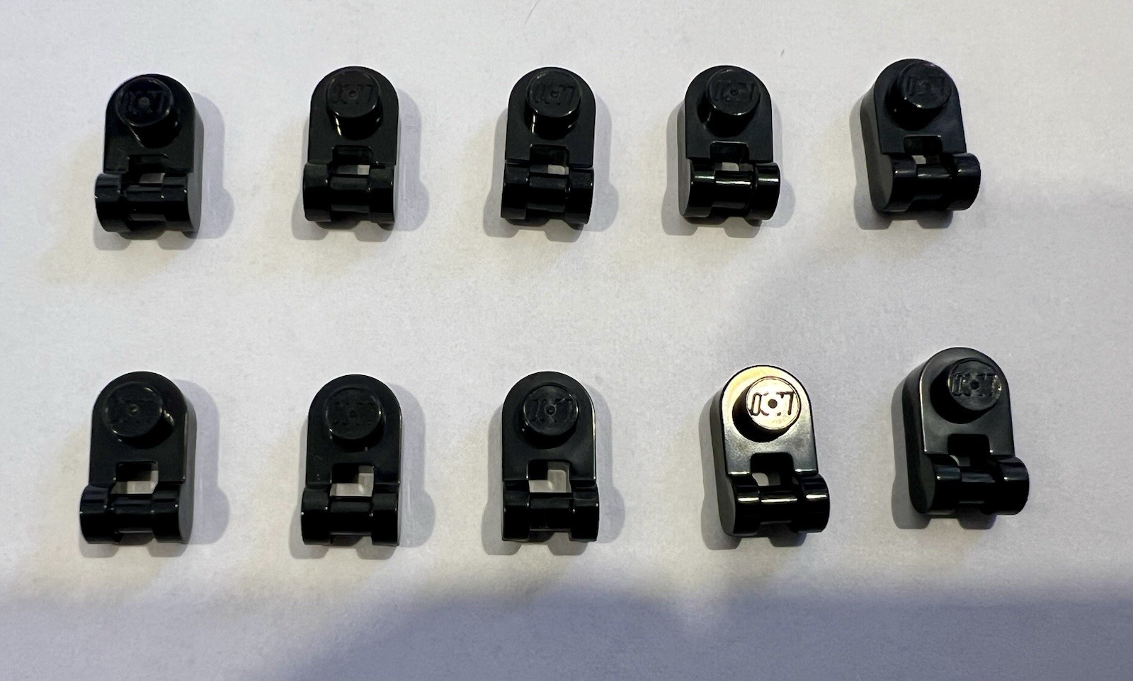 Lego Lot Of 10 Black 1x1 Round Plates W Shaft Plate Handle New City Lego Lot Of 10 Black 1x1 Round Plates W Shaft Plate Handle New City