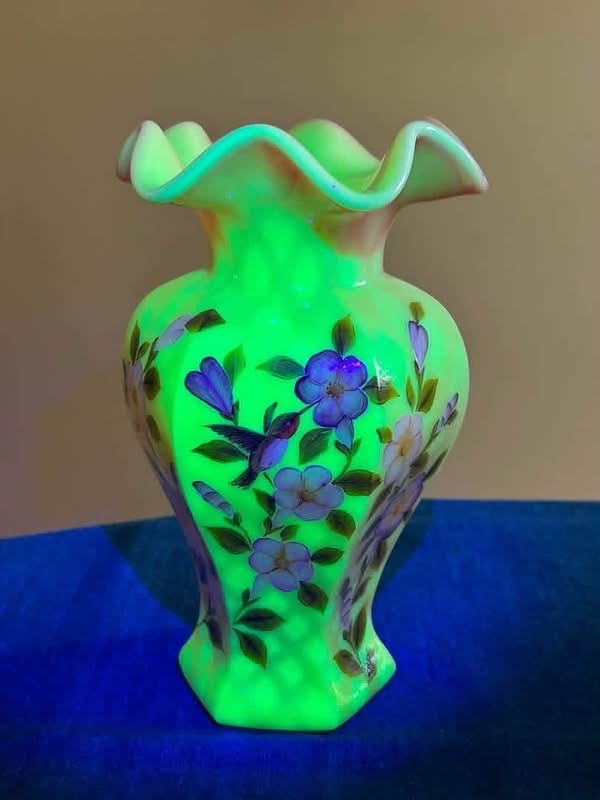 Fenton Burmese OOAK diamond optic hex vase hand painted by Pam Hayhurst