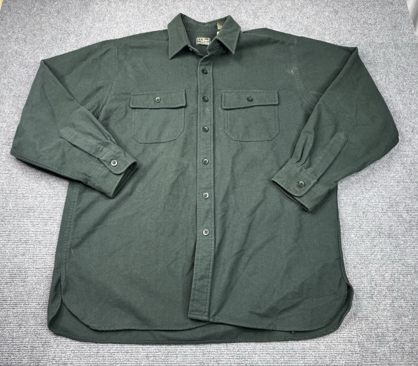 Vintage LL Bean Chamois Cloth Button Down Pine Green Men’s Large Tall USA Made Vintage LL Bean Chamois Cloth Button Down Pine Green Men’s Large Tall USA Made