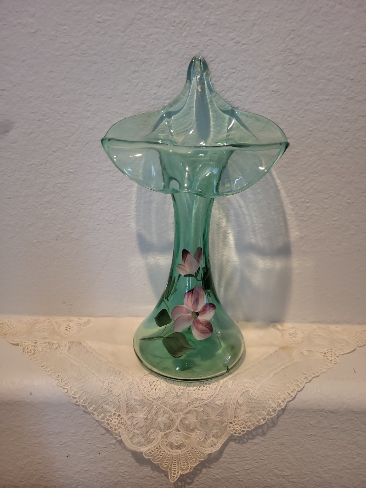 FENTON Jack In Pulpit Tulip Vase Sea Mist Green 11\