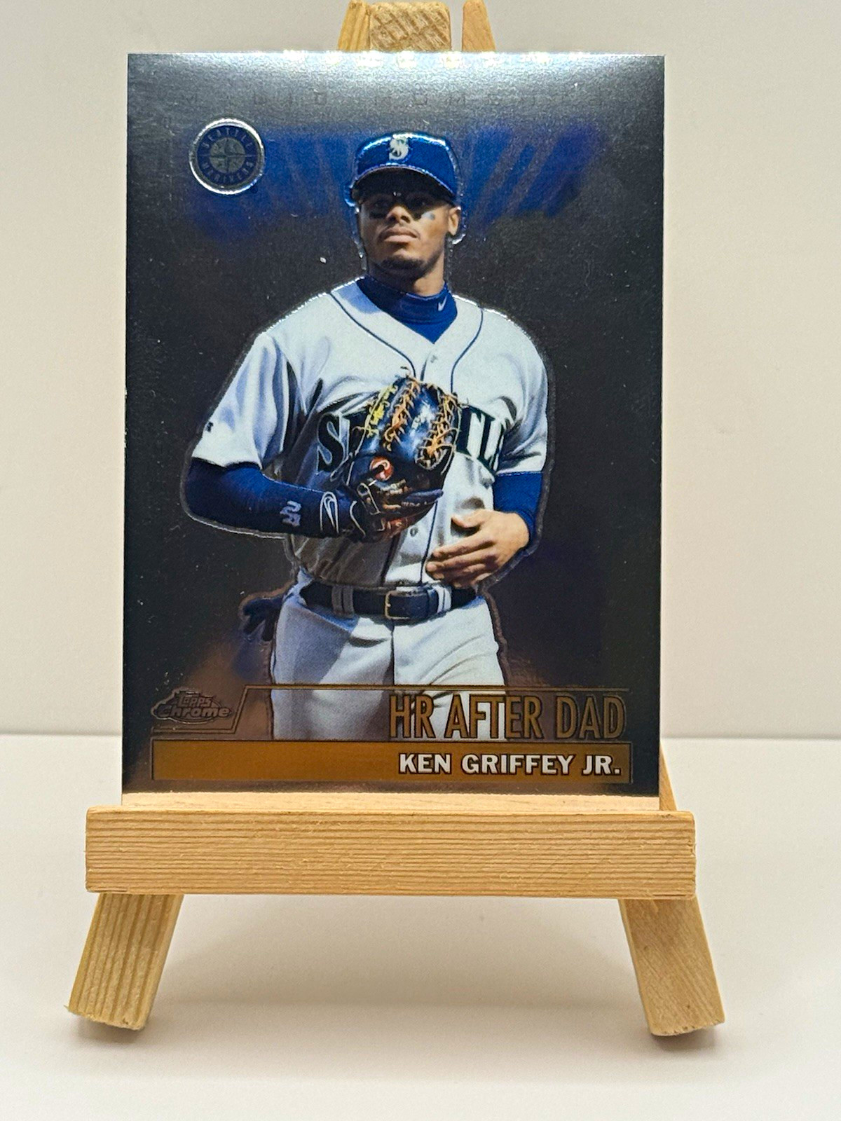 2000 Topps Chrome Magic Moments Ken Griffey Jr #475 HR After Dad 2000 Topps Chrome Magic Moments Ken Griffey Jr #475 HR After Dad
