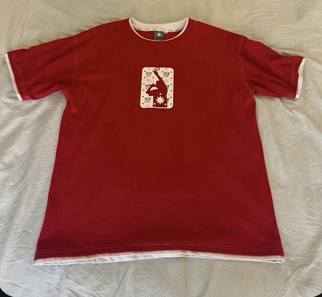 red Karaoke Vintage 2000’s graphic ring t-shirt size XL red Karaoke Vintage 2000’s graphic ring t-shirt size XL