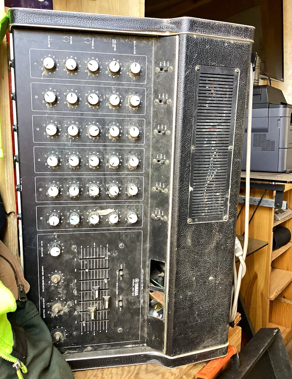 Vintage Yamaha EM-150 6 Channel Powered Audio Mixer Japan FOR PARTS REPAIR
