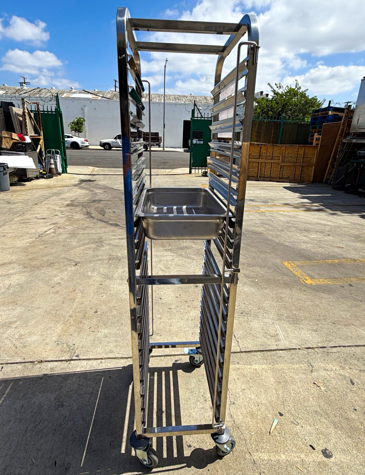 Stainless Steel Full Height 20-Pan Full Size Sheet Pan End Load Rack SRK-36 Stainless Steel Full Height 20-Pan Full Size Sheet Pan End Load Rack SRK-36