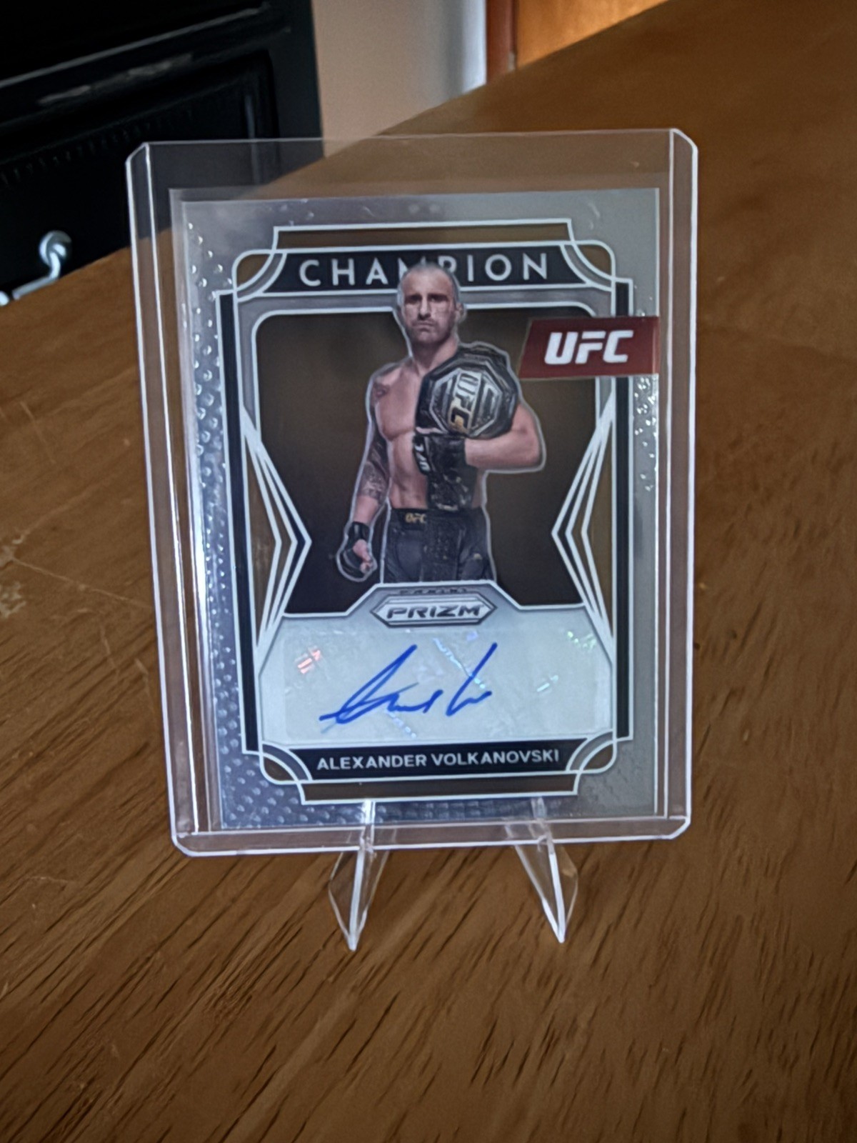 Panini 2023 Prizm UFC Champion Signatures Alexander Volkanovski Auto #CS-AVK Panini 2023 Prizm UFC Champion Signatures Alexander Volkanovski Auto #CS-AVK