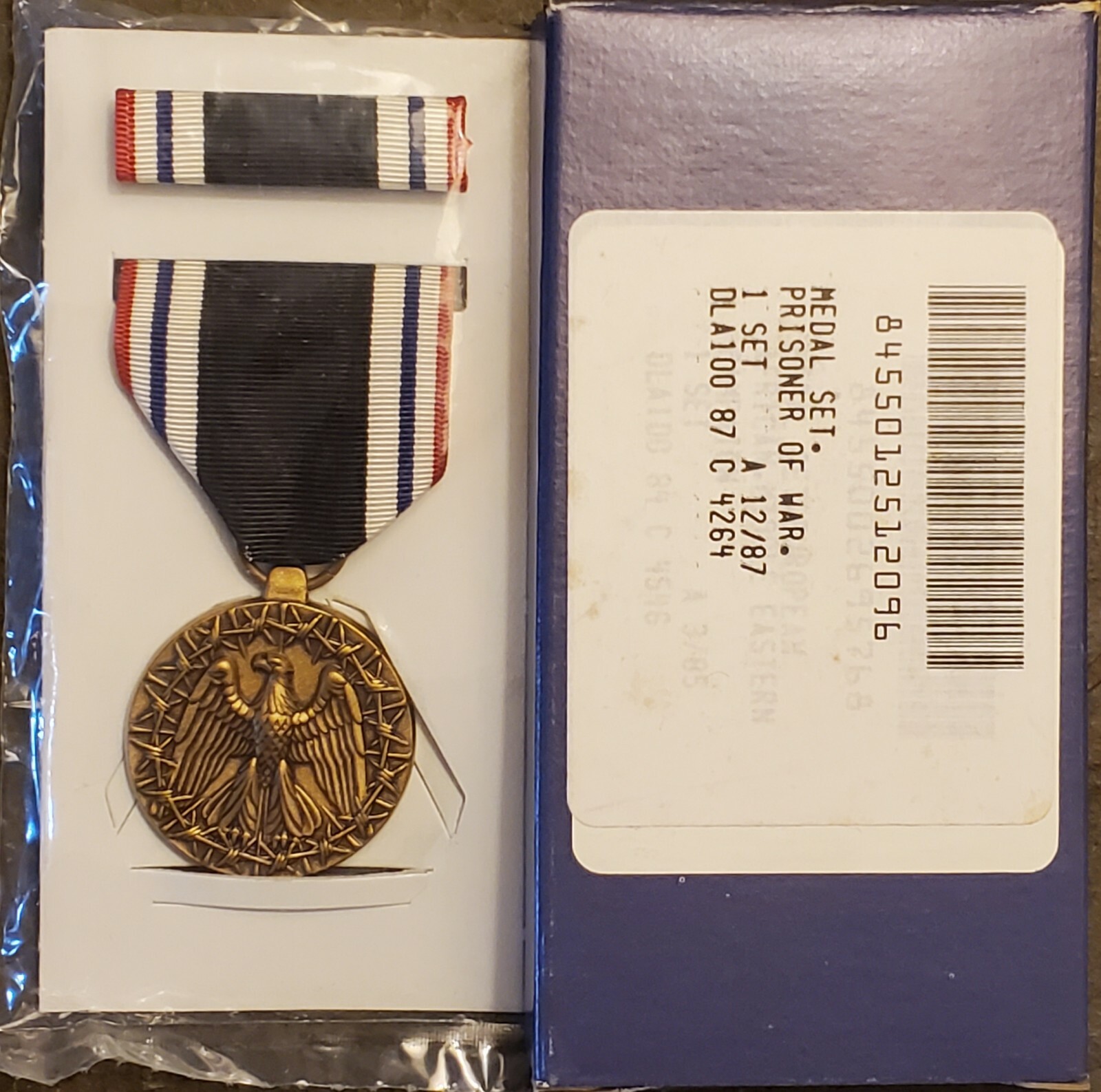 PRISONER OF WAR, MEDAL & Ribbon Bar w/Original Box Military Issue 12/87 VTG MIL PRISONER OF WAR, MEDAL & Ribbon Bar w/Original Box Military Issue 12/87 VTG MIL