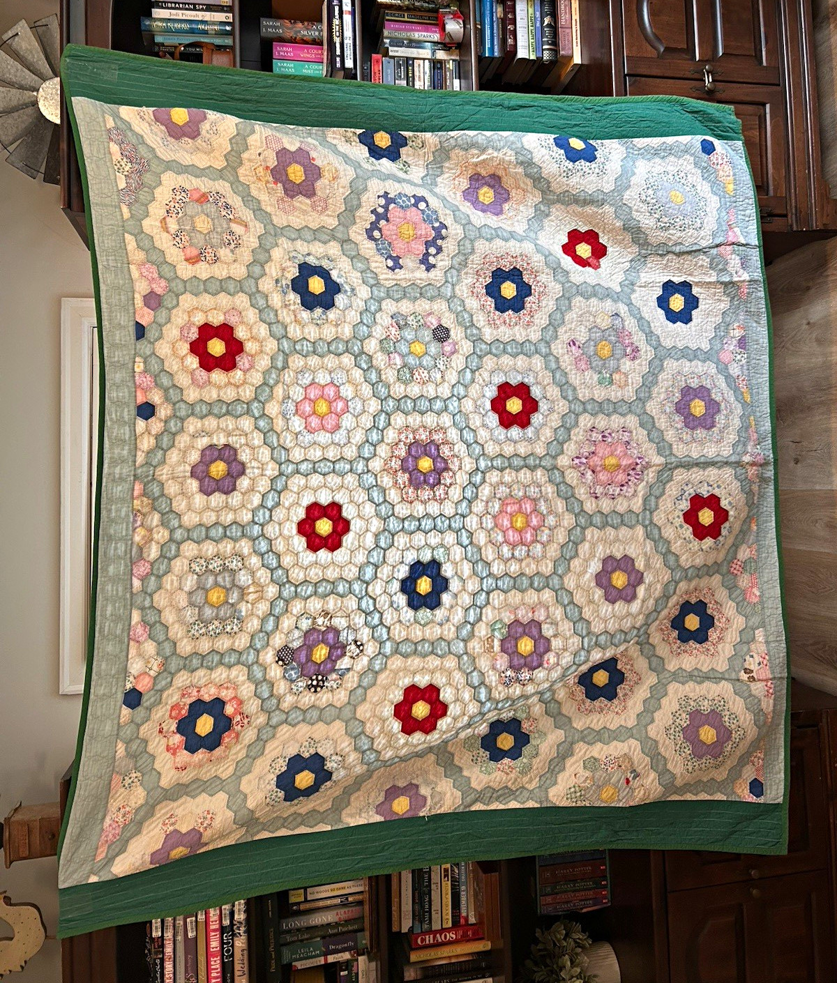 Vintage Handmade Grandmother’s Flower Garden Quilt Vintage Handmade Grandmother’s Flower Garden Quilt