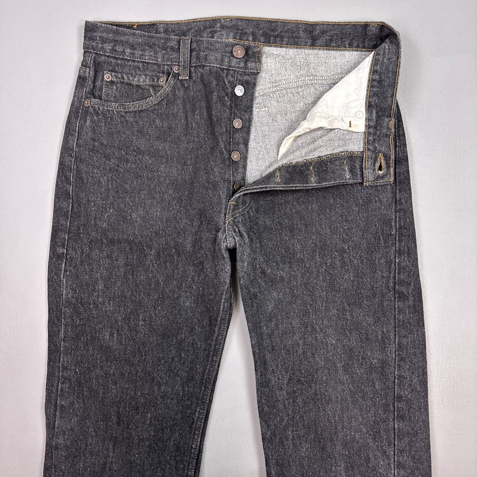 Vintage Levis 501 Jeans Mens 32x30 Blue 90s Fuzzy Made USA Button Fly (Tag34x30)