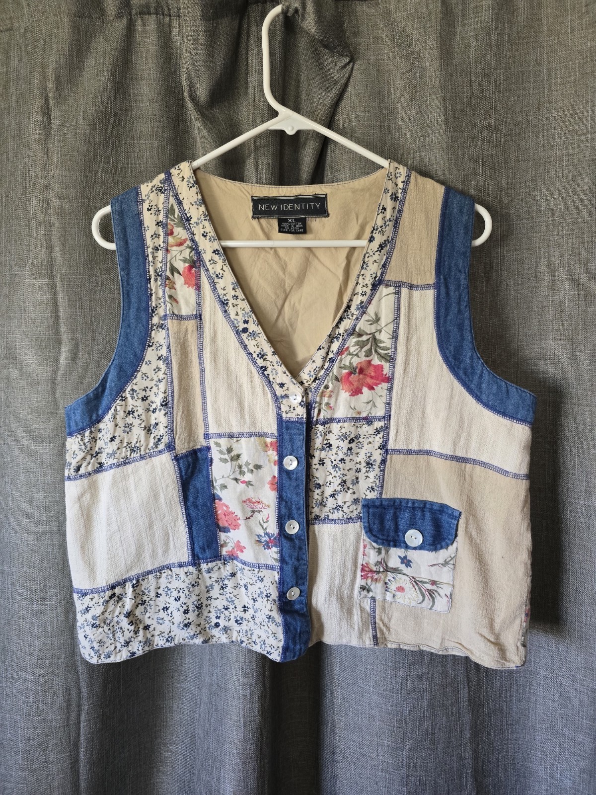 Vtg New Identity Quilted Denim Floral Patchwork Vest Size XL 90s Vtg New Identity Quilted Denim Floral Patchwork Vest Size XL 90s