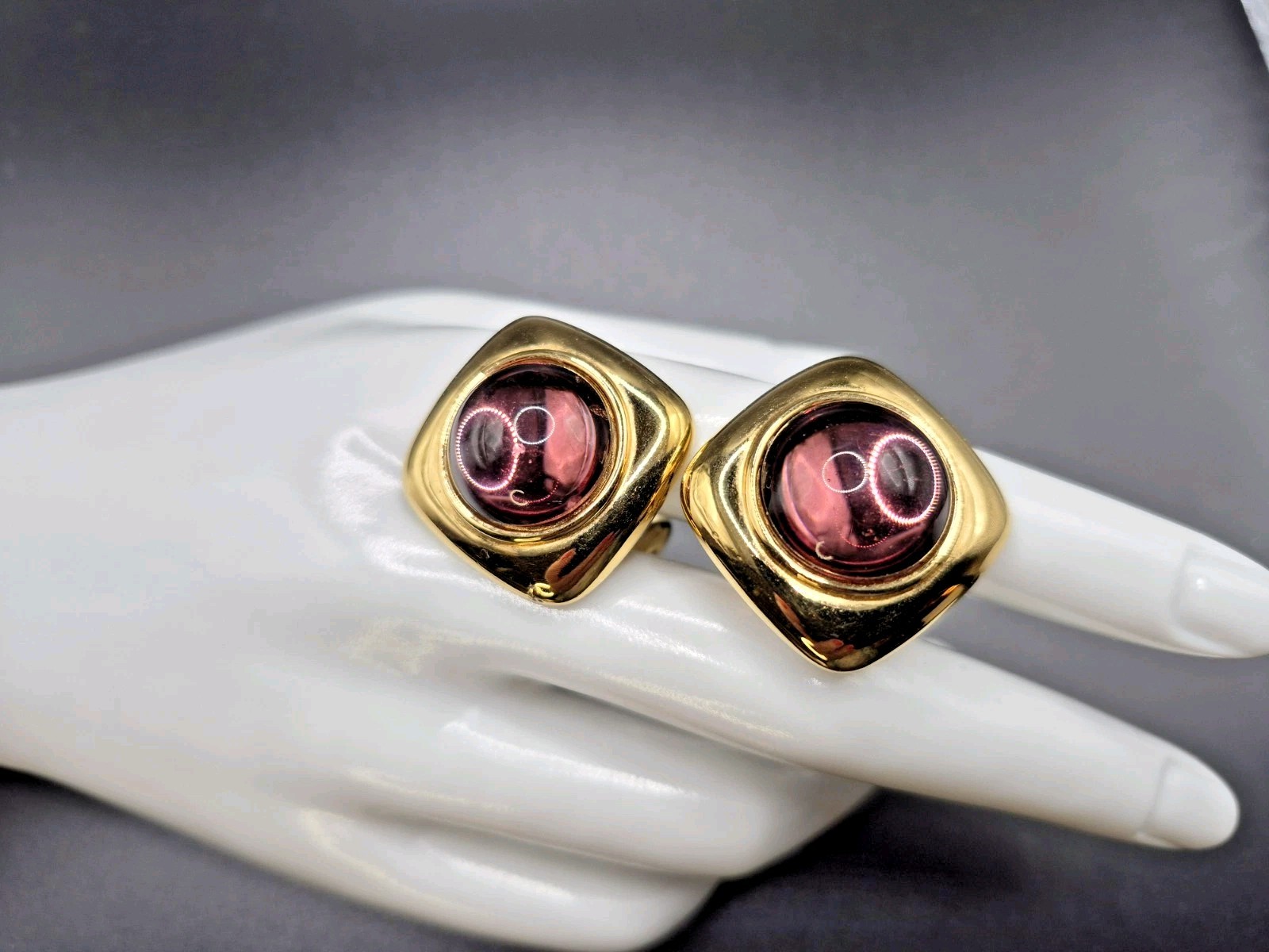 Vintage MONET Signed Purple Clip-on Earrings Luxury Cabochon 1\