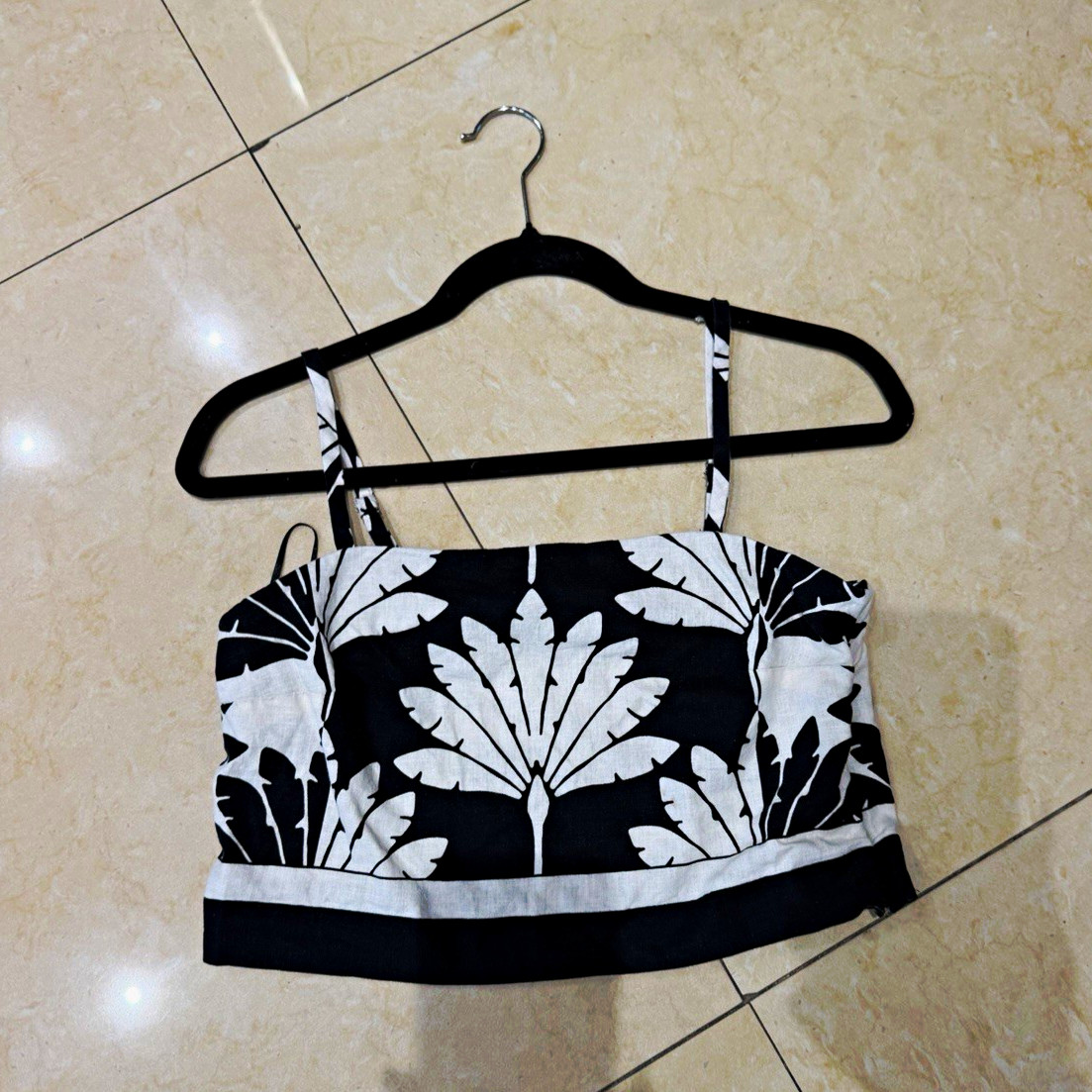LOFT Women’s 0 Black/White Floral Square Neck Spaghetti Strap Cami Top