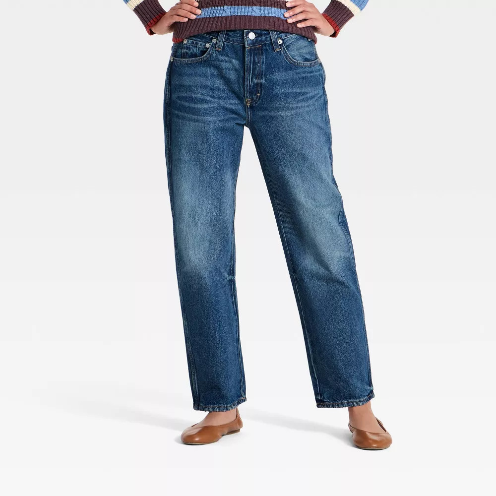 Women's Mid-Rise Boyfriend Jeans - Universal Thread Medium Wash
