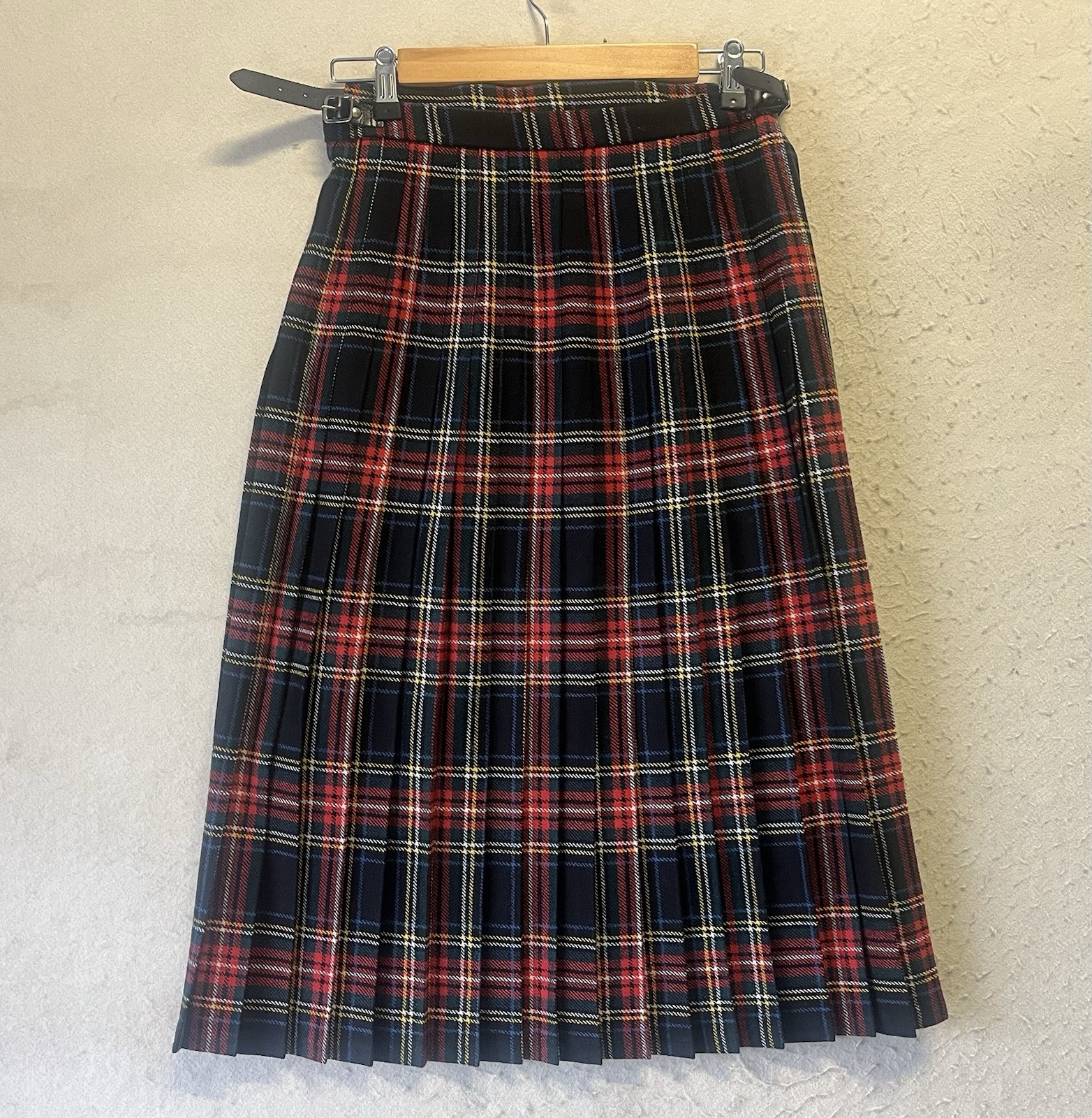 Vtg Murray Brothers Scotland Plaid Wool Midi Skirt Red Yellow Black Size 14 Vtg Murray Brothers Scotland Plaid Wool Midi Skirt Red Yellow Black Size 14