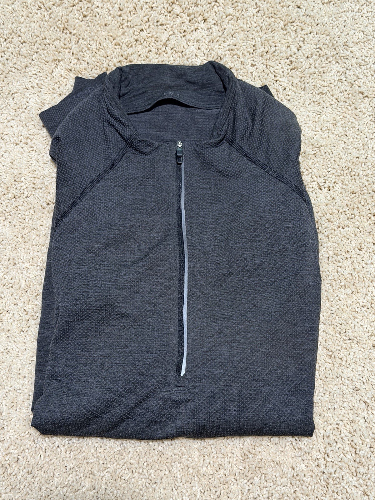 Lululemon Metal Vent Half Zip Large Grey