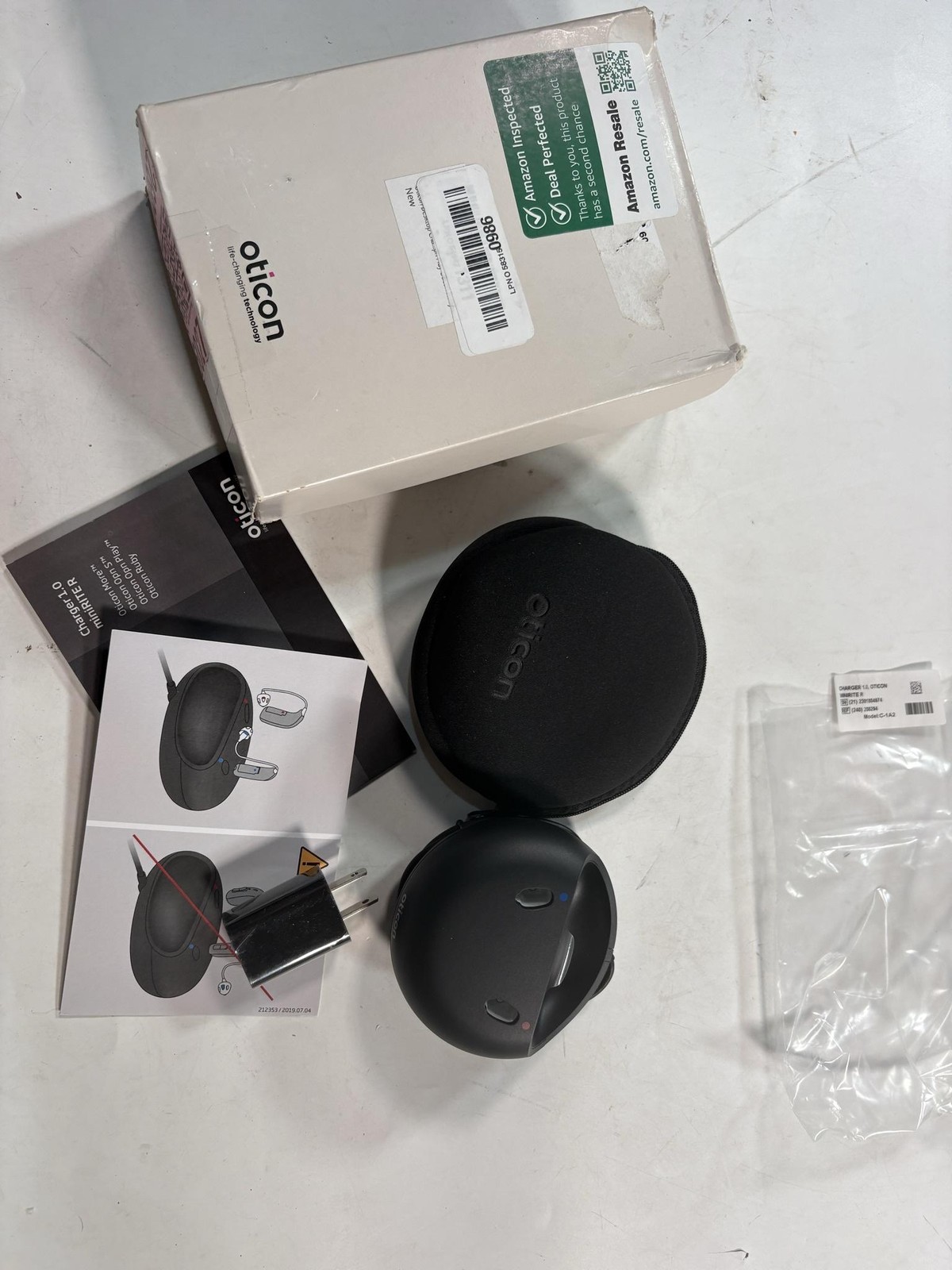 Oticon Charger 1.0 MiniRITE R Hearing Aid Charging Case Black USB Travel Dock