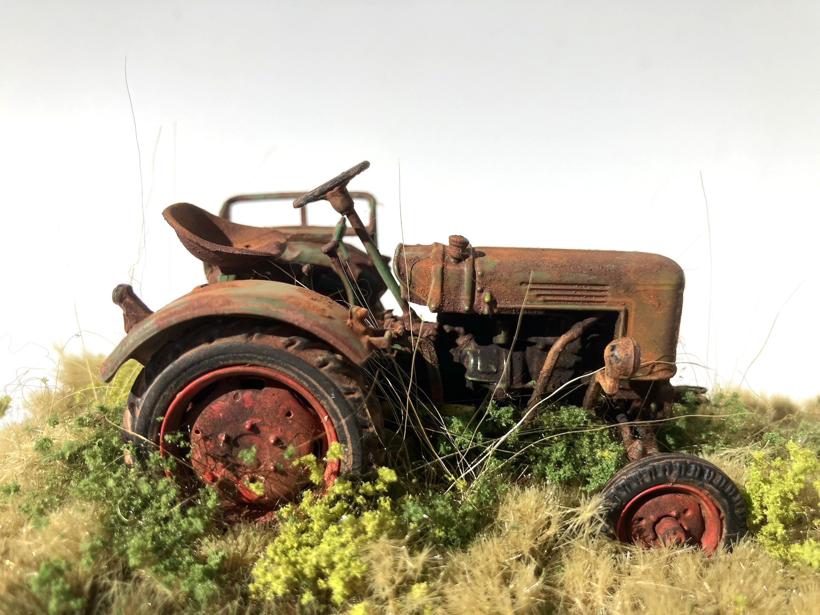 Weathered Universal Hobbies 1/43 Scale O Gauge 1958 Fendt Barn Find Tractor Weathered Universal Hobbies 1/43 Scale O Gauge 1958 Fendt Barn Find Tractor