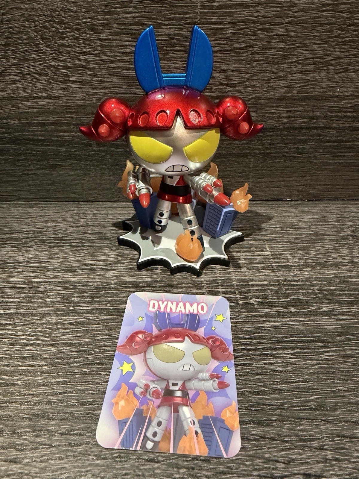 Mighty Jaxx The Power Puff Girls Metallic Dynamo Chase Rare Kwistal GITD 1/48 Mighty Jaxx The Power Puff Girls Metallic Dynamo Chase Rare Kwistal GITD 1/48